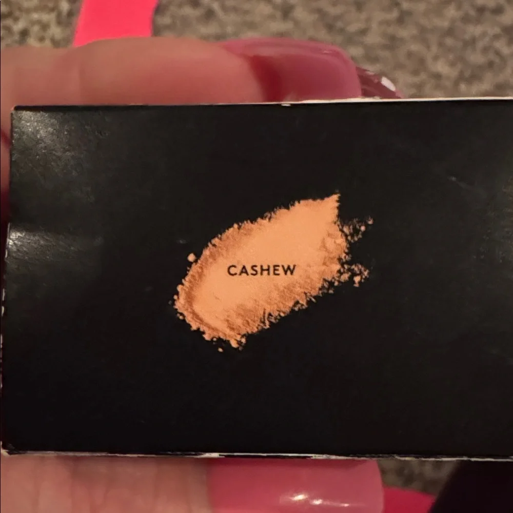 BNIB Fenty Beauty Mini Instant Retouch Setting Powder in shade Cashew (medium) - Picture 4 of 5